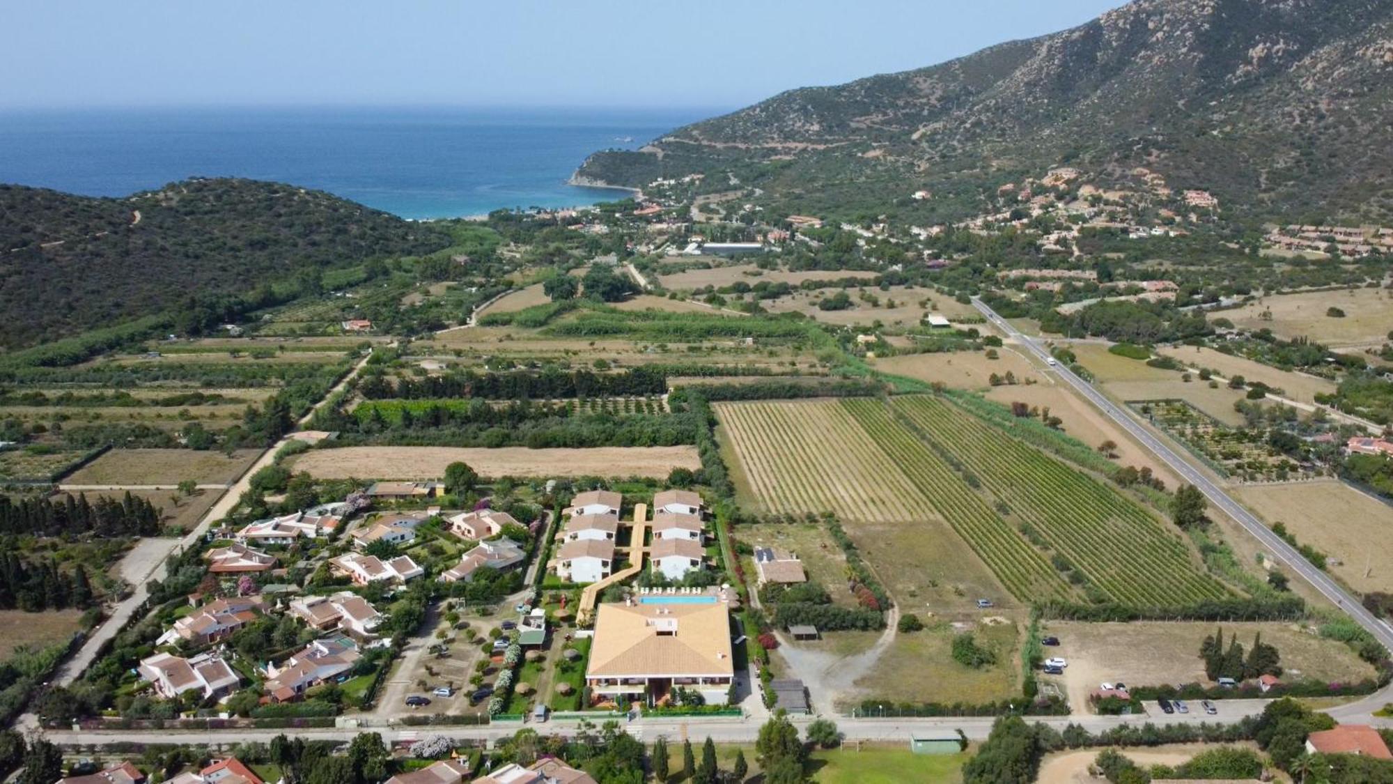 Ih Hotels Le Zagare Resort Villasimius Esterno foto