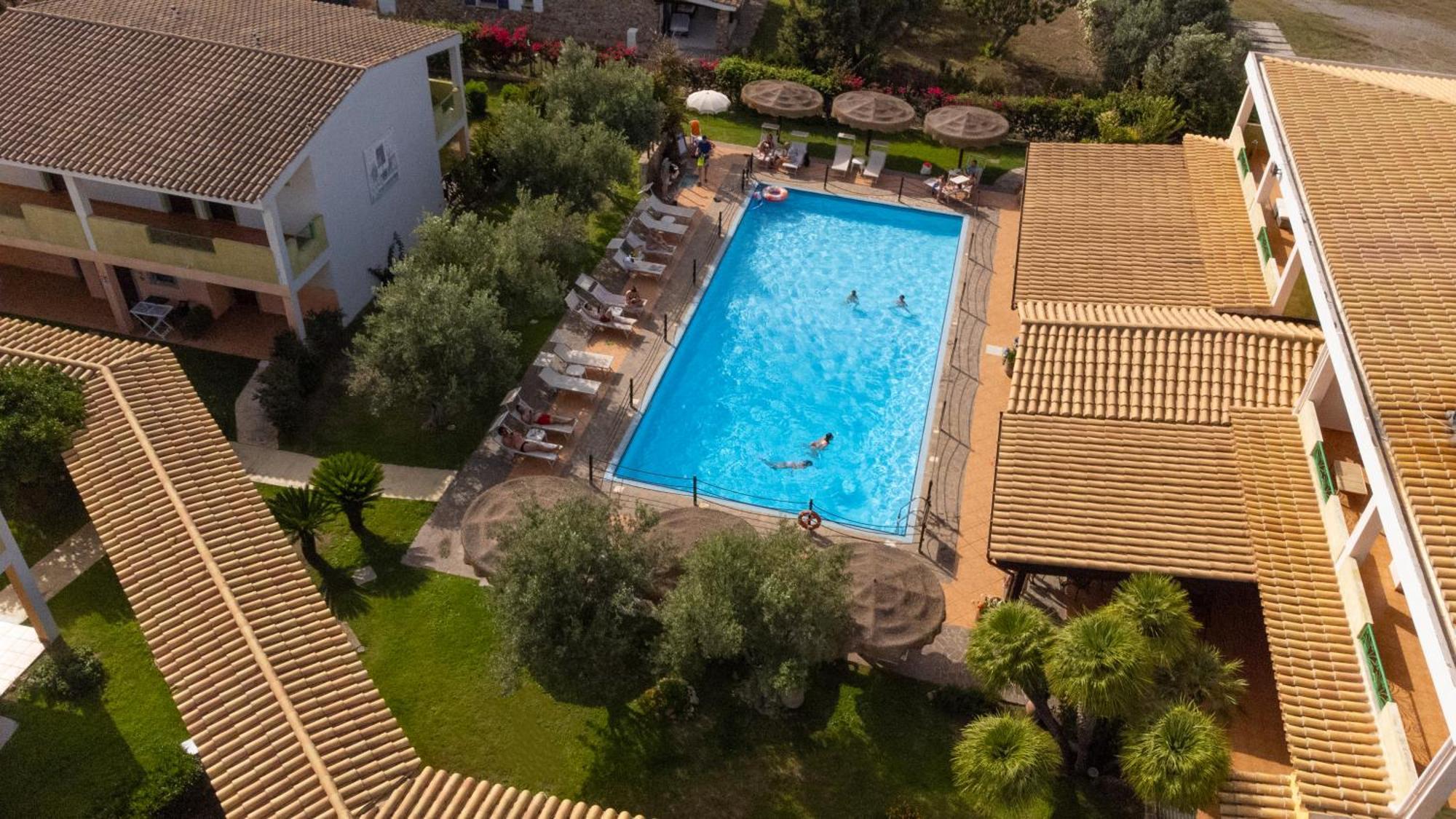 Ih Hotels Le Zagare Resort Villasimius Esterno foto