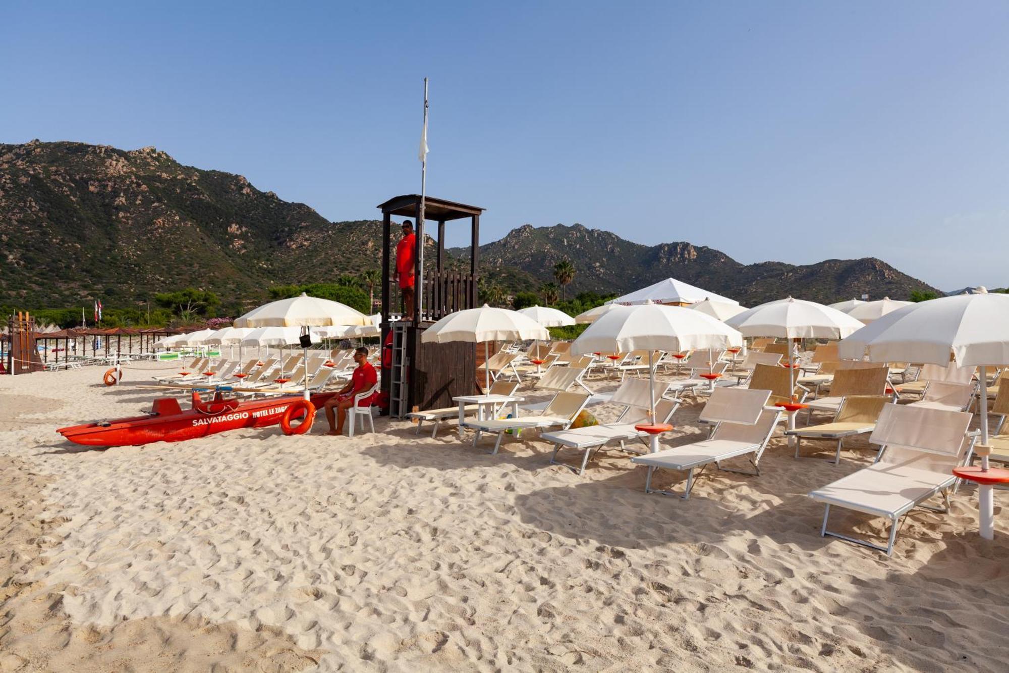 Ih Hotels Le Zagare Resort Villasimius Esterno foto