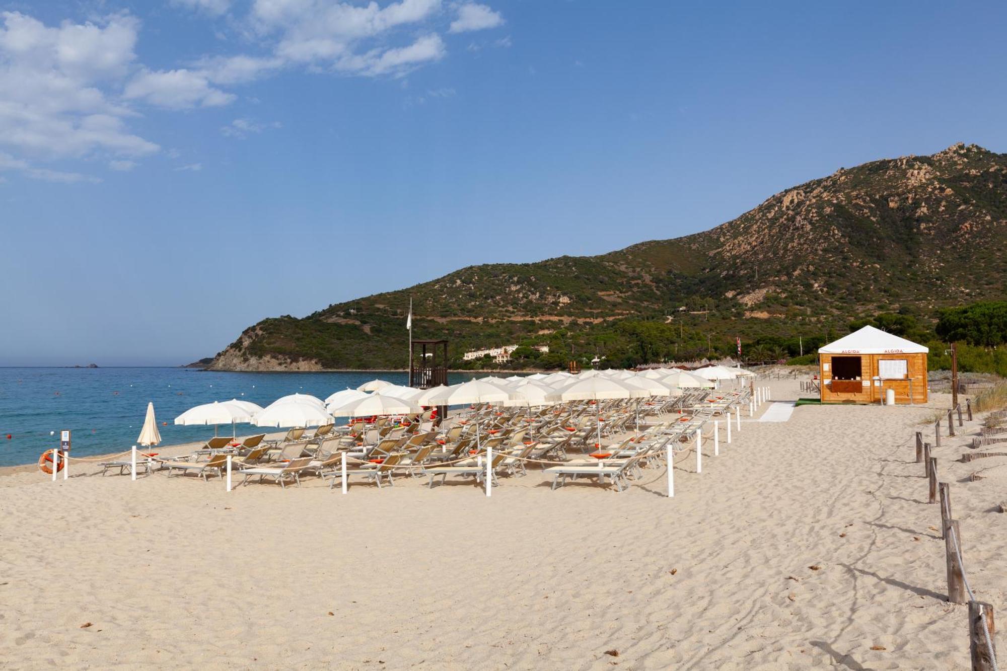 Ih Hotels Le Zagare Resort Villasimius Esterno foto