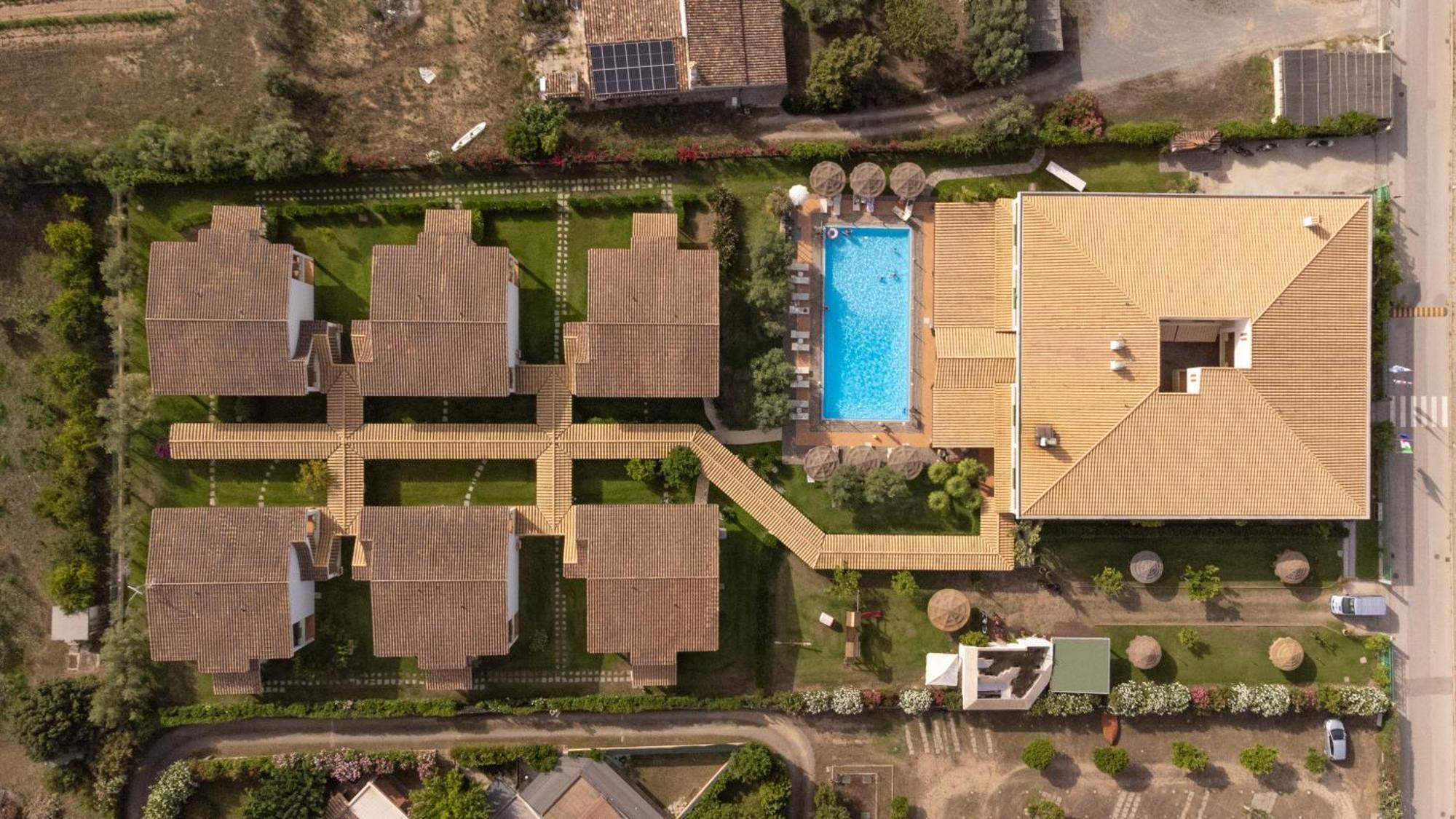 Ih Hotels Le Zagare Resort Villasimius Esterno foto