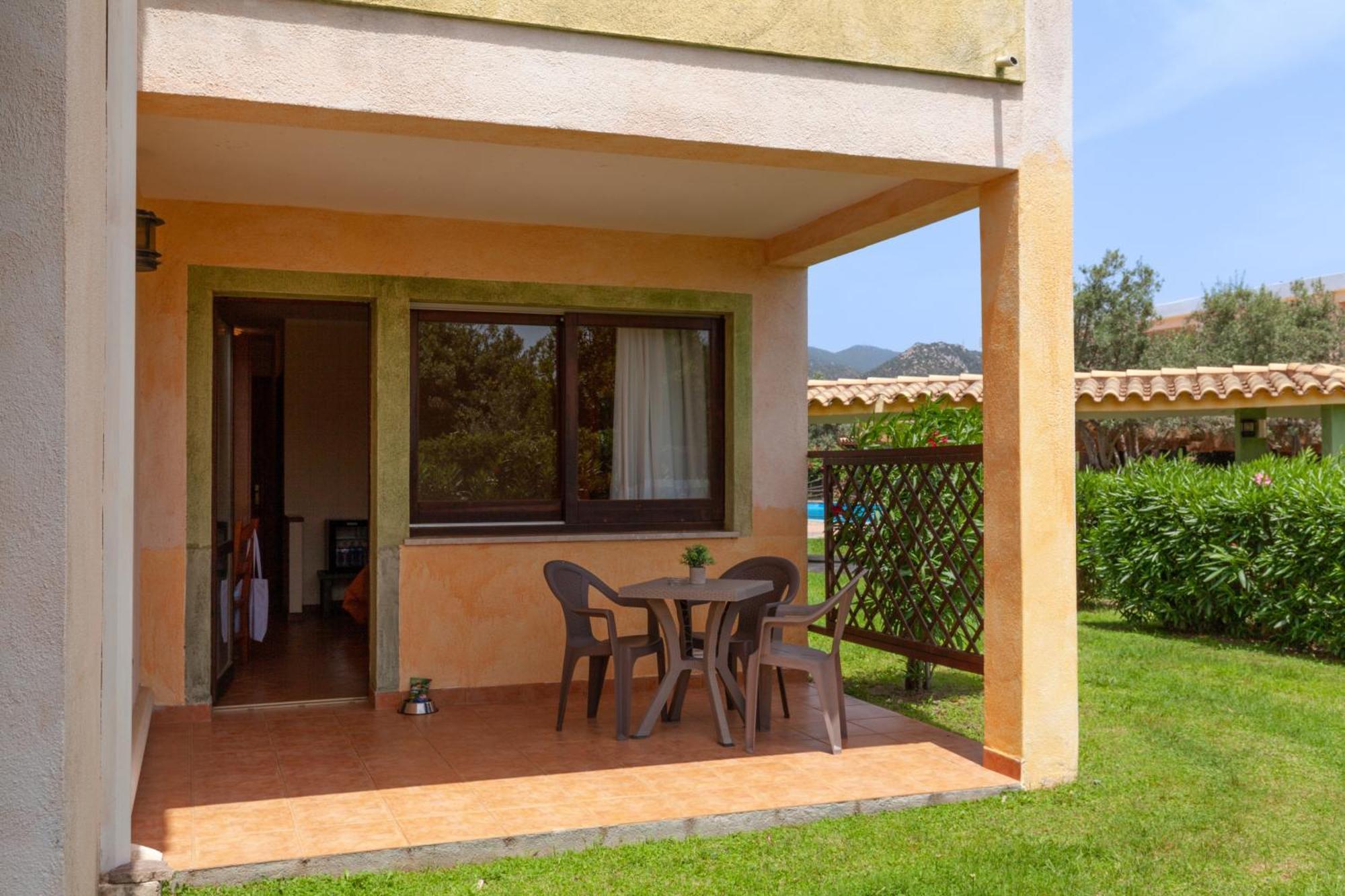 Ih Hotels Le Zagare Resort Villasimius Esterno foto