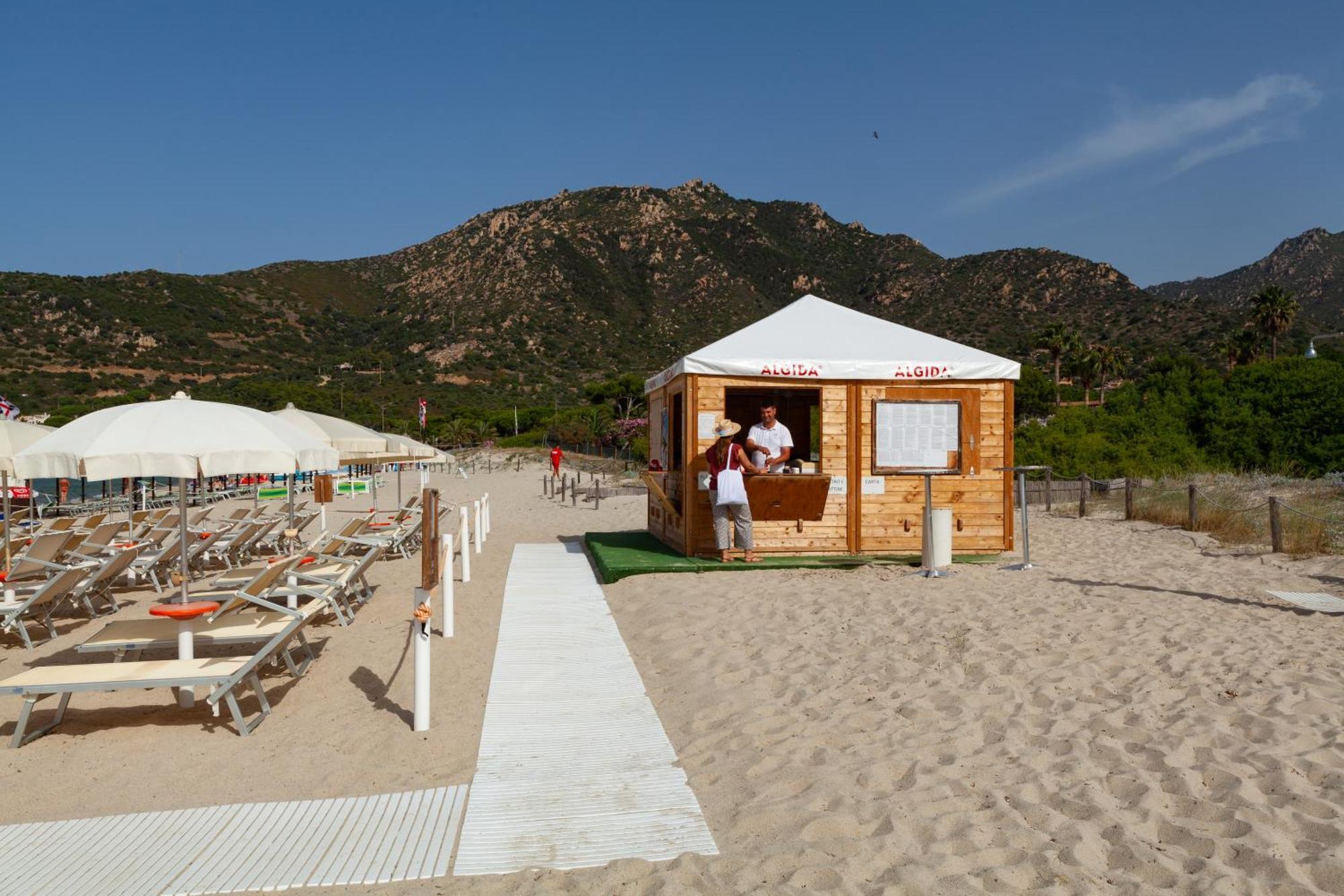 Ih Hotels Le Zagare Resort Villasimius Esterno foto
