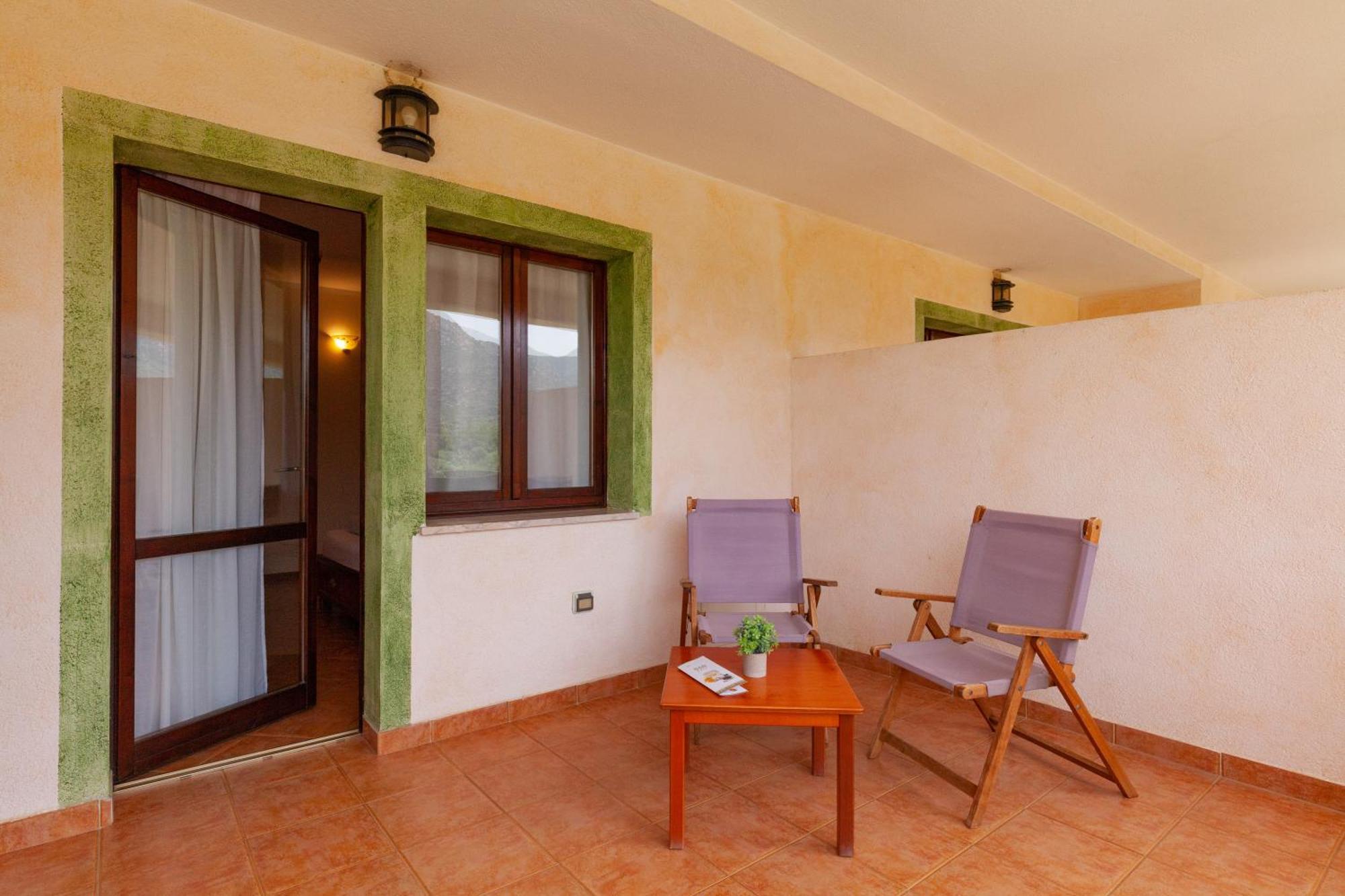 Ih Hotels Le Zagare Resort Villasimius Esterno foto