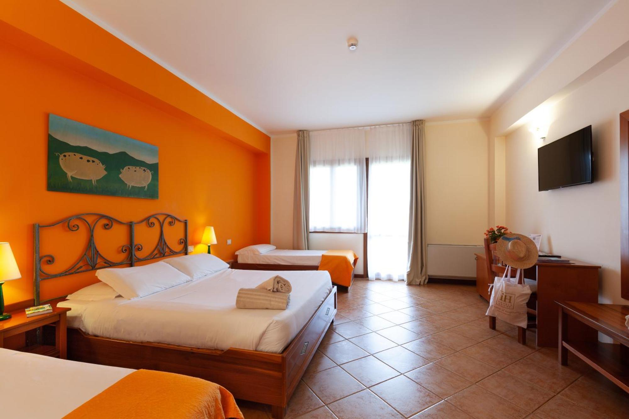 Ih Hotels Le Zagare Resort Villasimius Esterno foto
