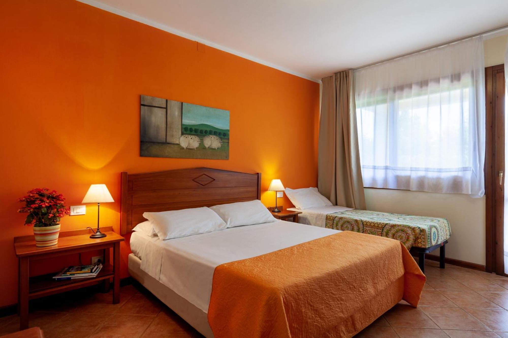 Ih Hotels Le Zagare Resort Villasimius Esterno foto
