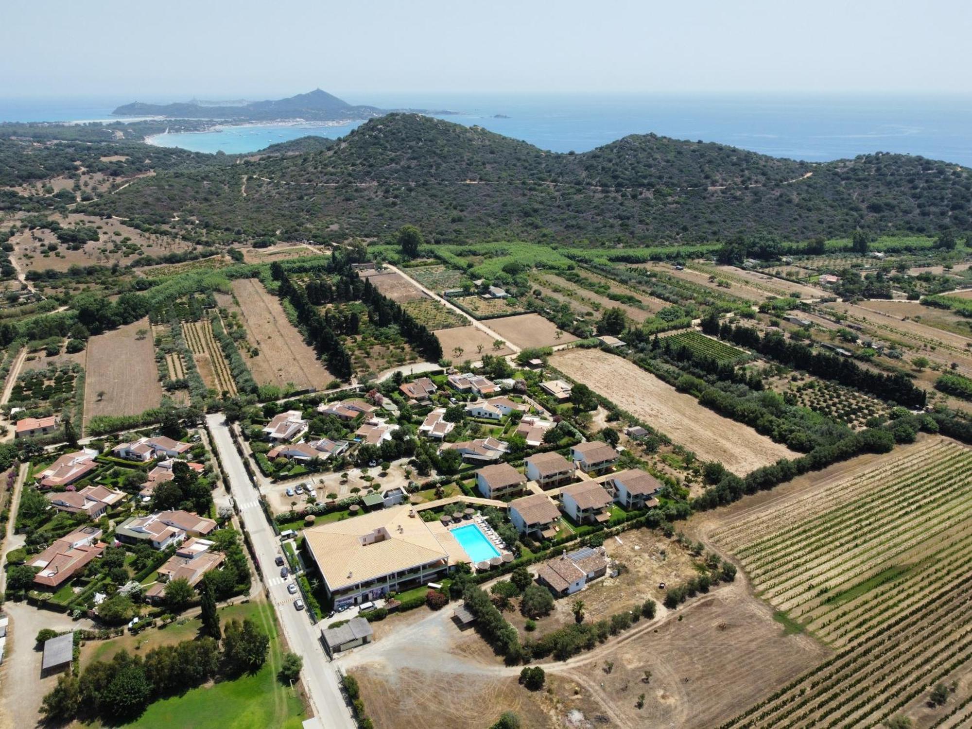 Ih Hotels Le Zagare Resort Villasimius Esterno foto